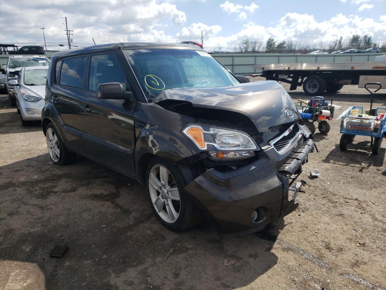 KIA SOUL + 2011 с VIN KNDJT2A23B7233842 - Фото с аукциона