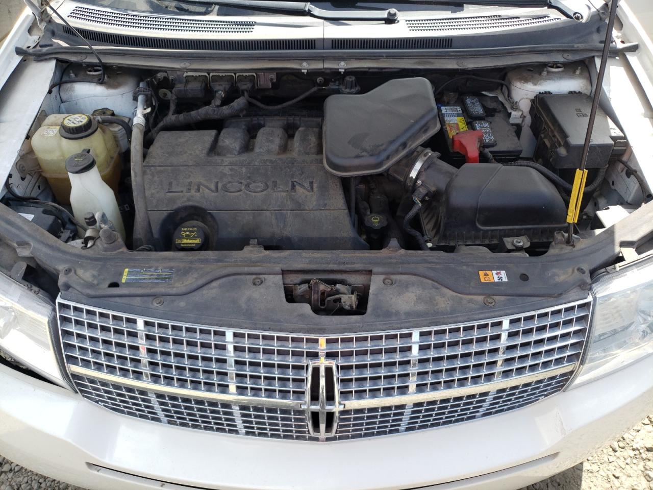 Photo 7 from auction – 2008 LINCOLN MKX with VIN 2LMDU88CX8BJ27853