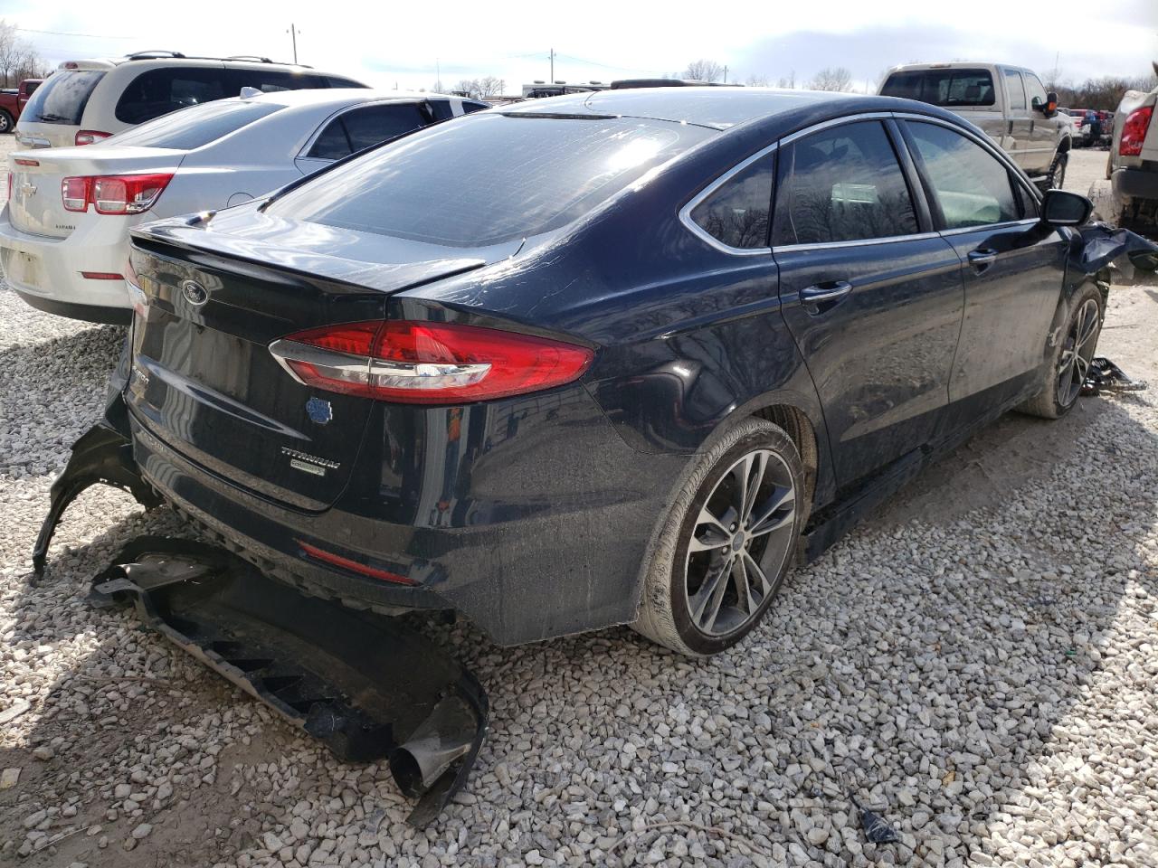 Photo 4 from auction – 2020 FORD FUSION TIT with VIN 3FA6P0K91LR219688