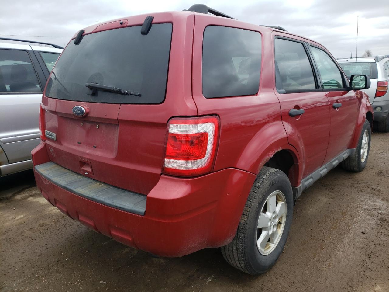 Photo 4 from auction – 2010 FORD ESCAPE XLT with VIN 1FMCU9D75AKC13637