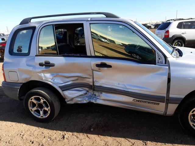 Photo 9 from auction – 2000 CHEVROLET TRACKER with VIN 2CNBJ13C2Y6957746