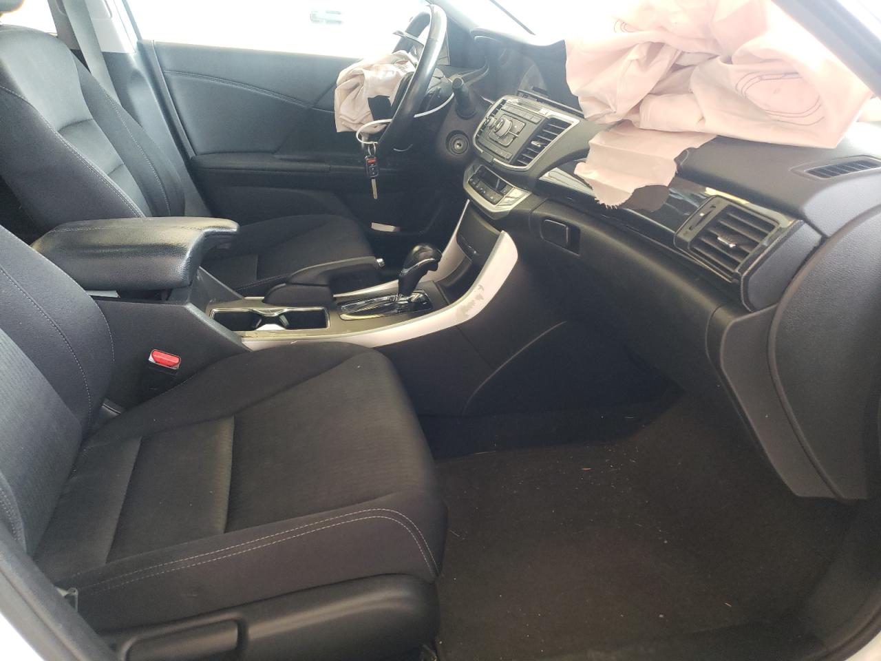 Photo 5 from auction – 2015 HONDA ACCORD SPO with VIN 1HGCR2F53FA176479