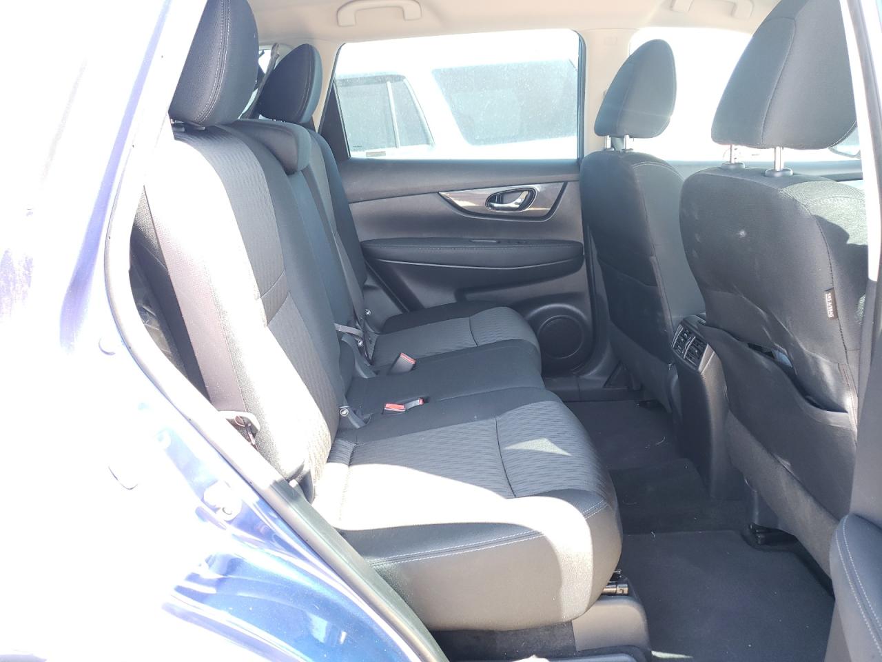 Photo 6 from auction – 2018 NISSAN ROGUE S with VIN KNMAT2MT5JP617009