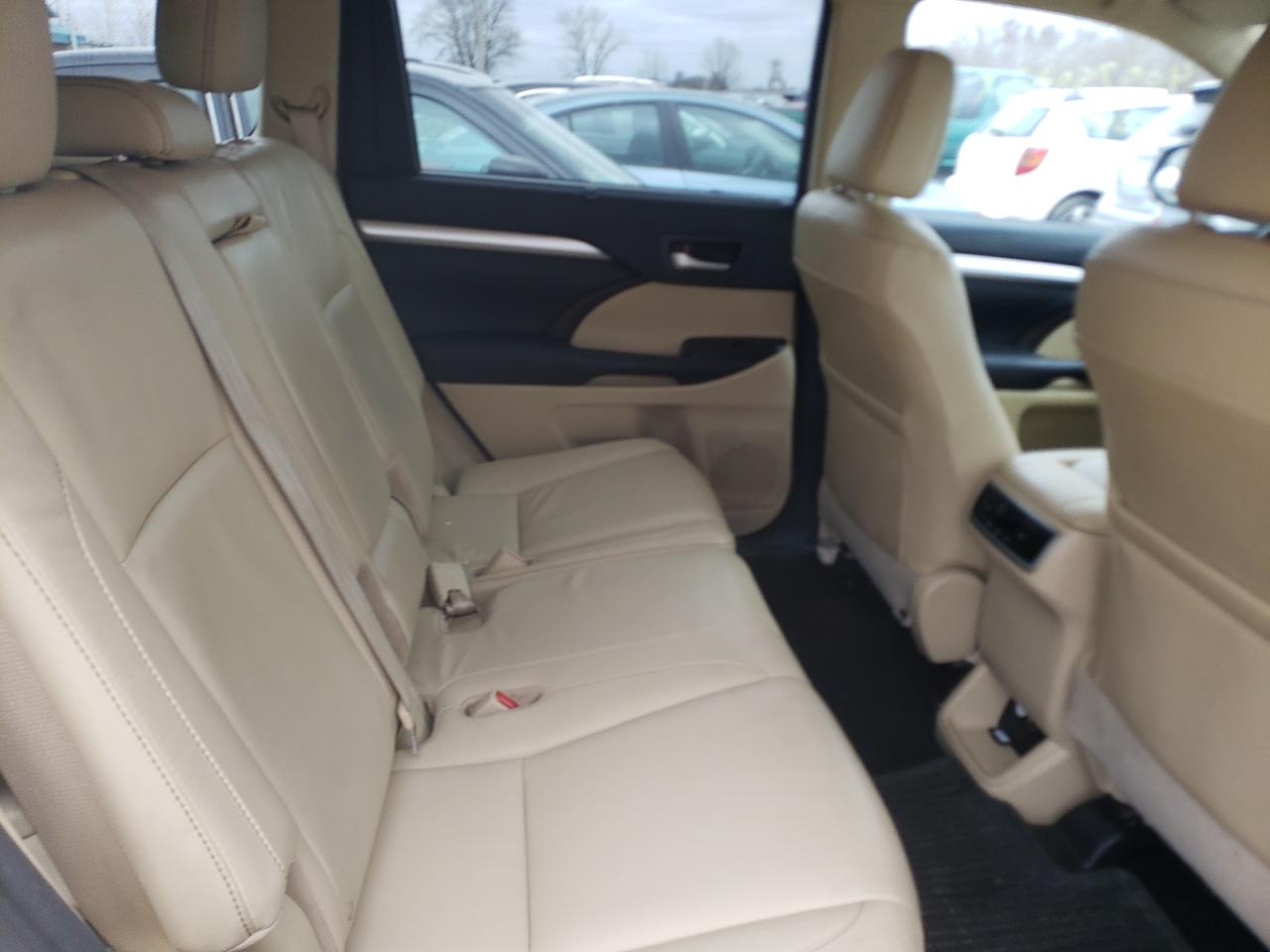 صورة رقم 6 من المزاد - 2016 TOYOTA HIGHLANDER مع VIN 5TDJKRFH0GS502224