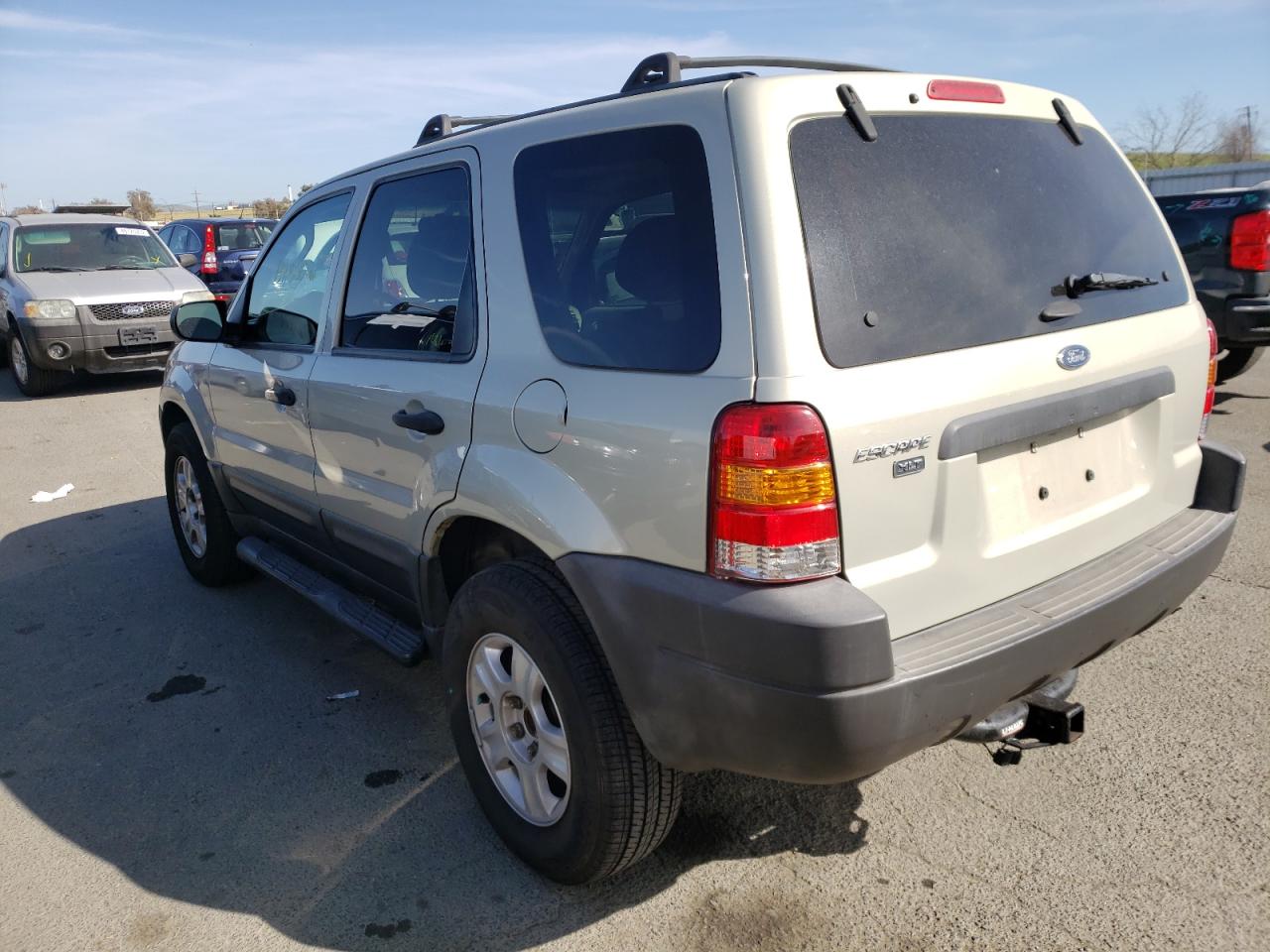 Photo 3 from auction – 2004 FORD ESCAPE XLT with VIN 1FMYU031X4KA42192
