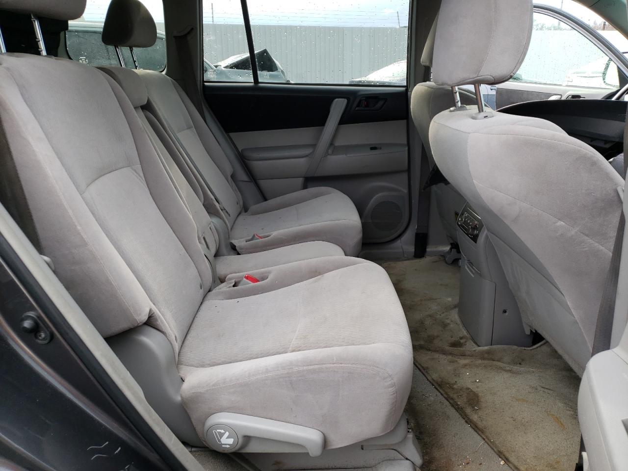 Photo 6 from auction – 2009 TOYOTA HIGHLANDER with VIN JTEES41A092133630