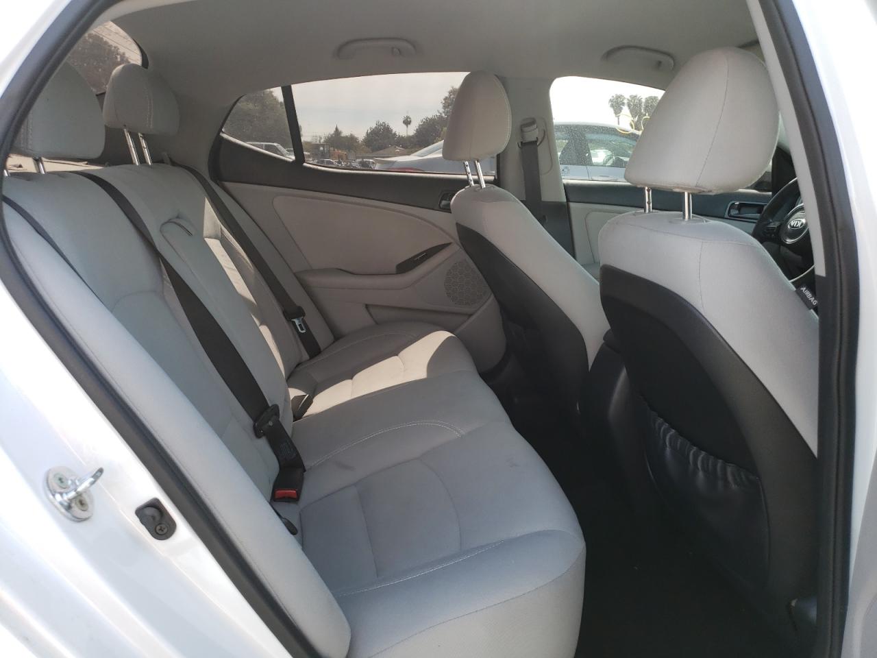 Photo 6 from auction – 2015 KIA OPTIMA LX with VIN 5XXGM4A74FG423340