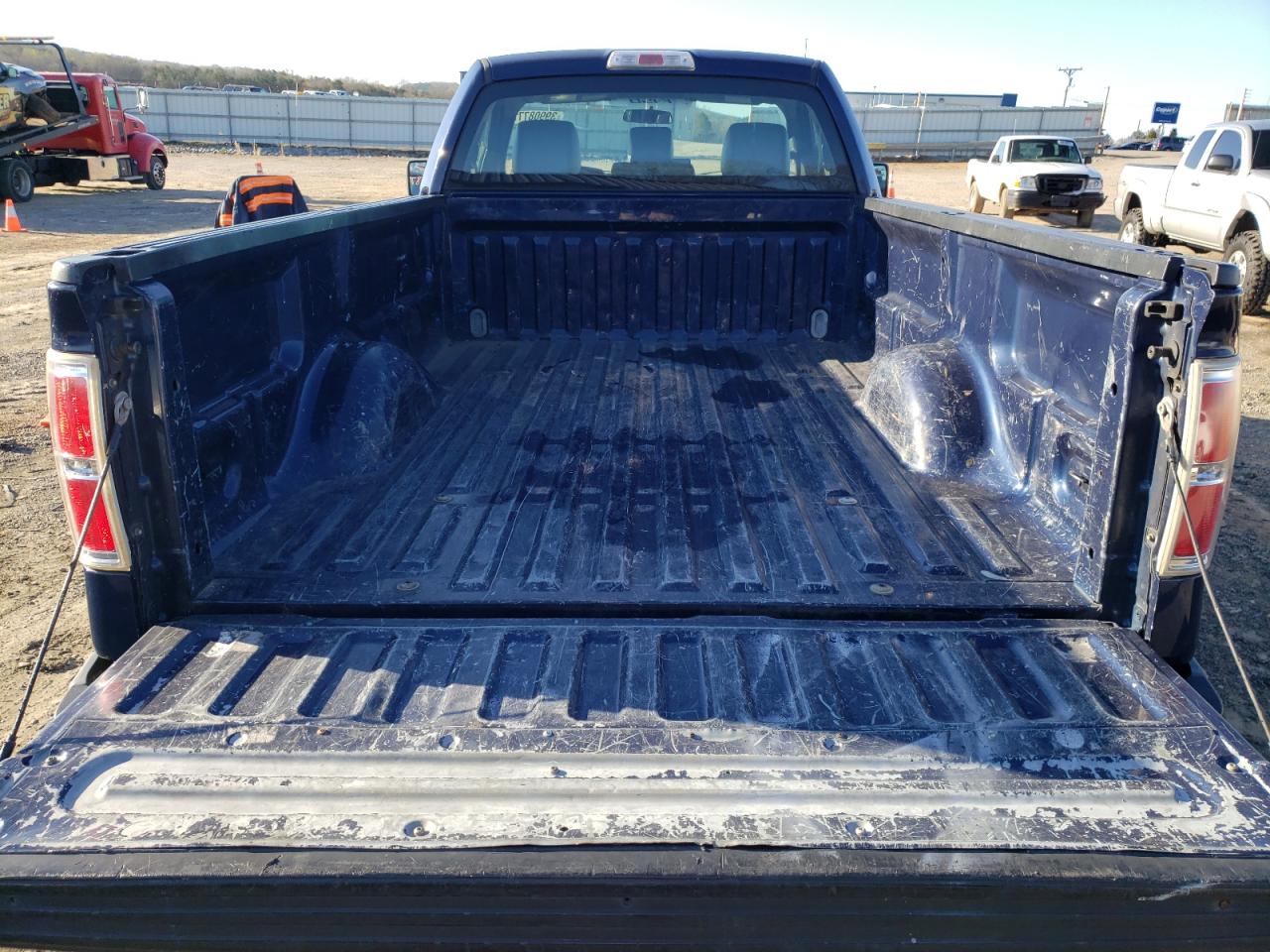 Photo 6 from auction – 2011 FORD F150 with VIN 1FTMF1CM8BKD33669