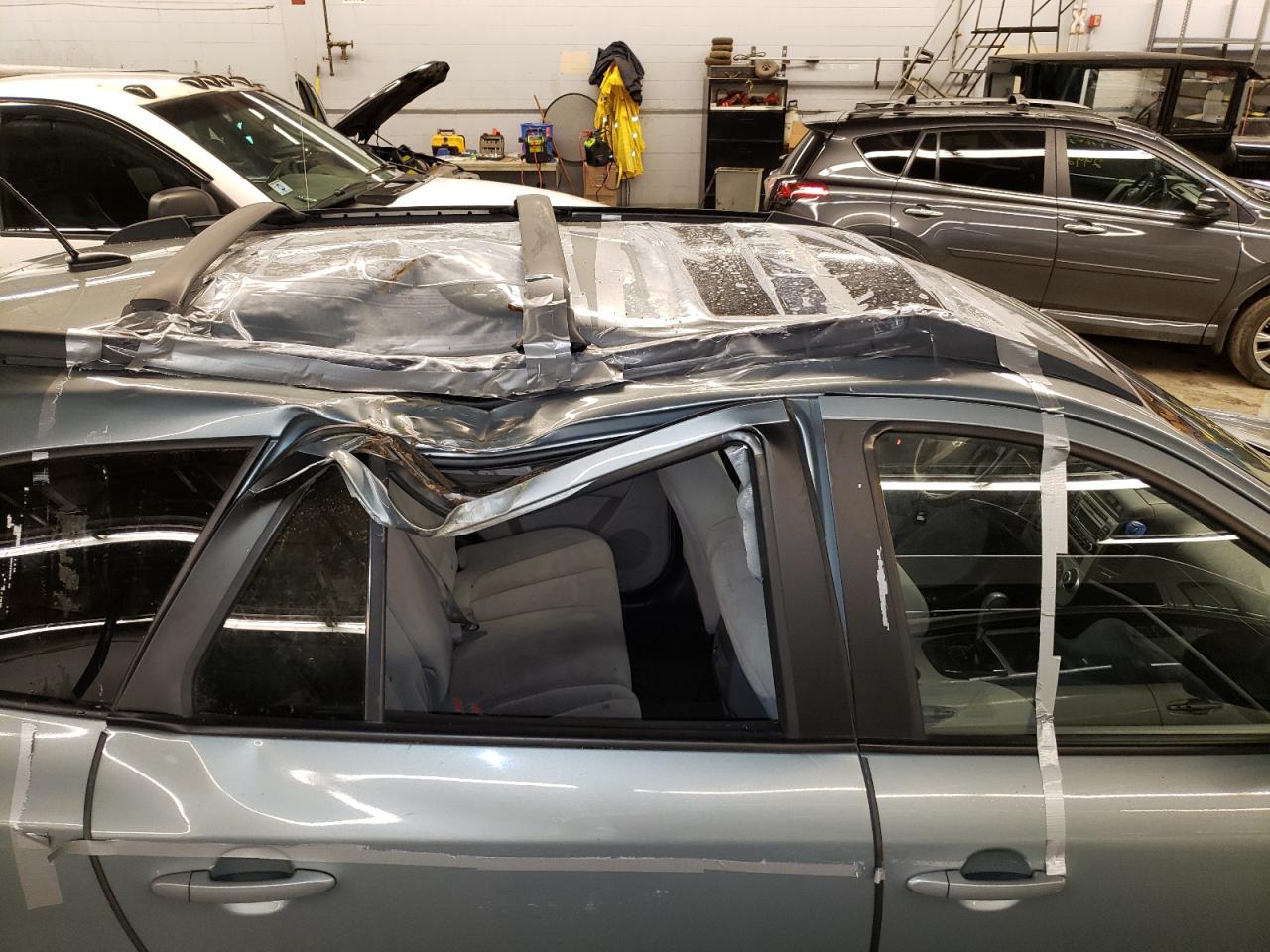 Photo 9 from auction – 2008 HYUNDAI SANTA FE G with VIN 5NMSG13D28H196608