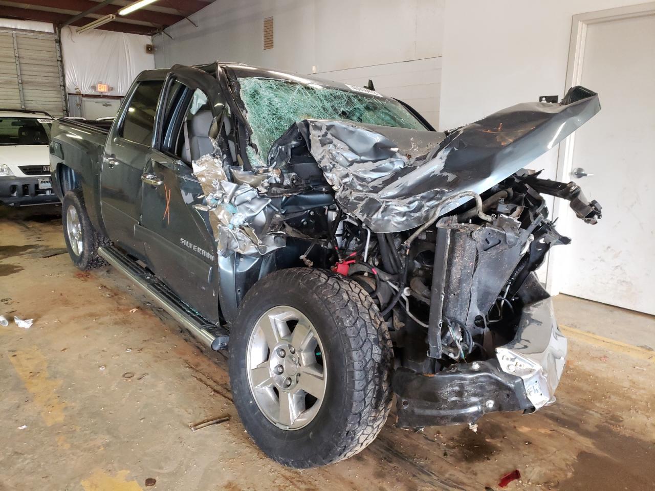 CHEVROLET SILVERADO 2011 with VIN 3GCPKSE32BG247543 - Photo from auction