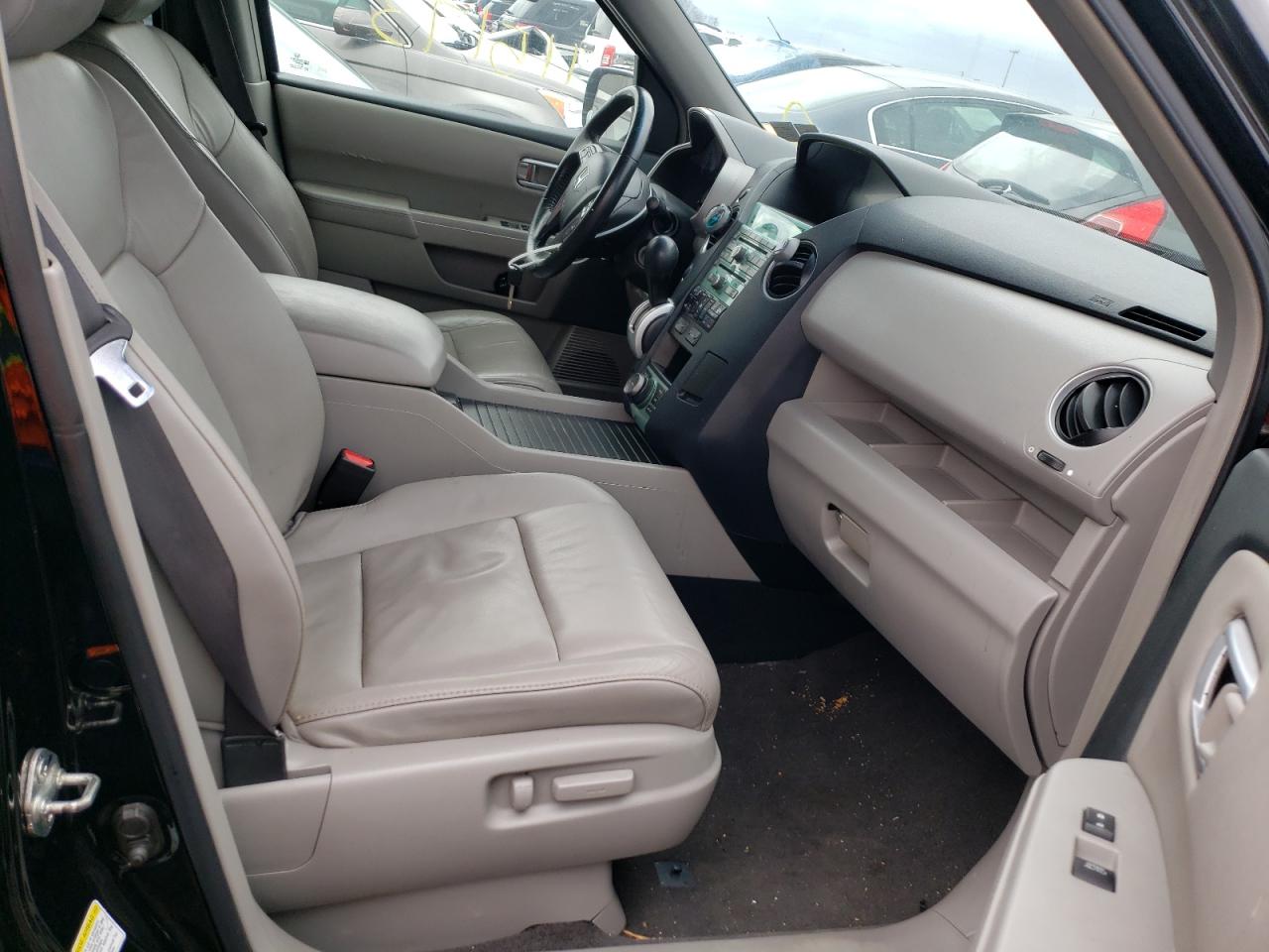 Photo 5 from auction – 2009 HONDA PILOT TOUR with VIN 5FNYF489X9B007158