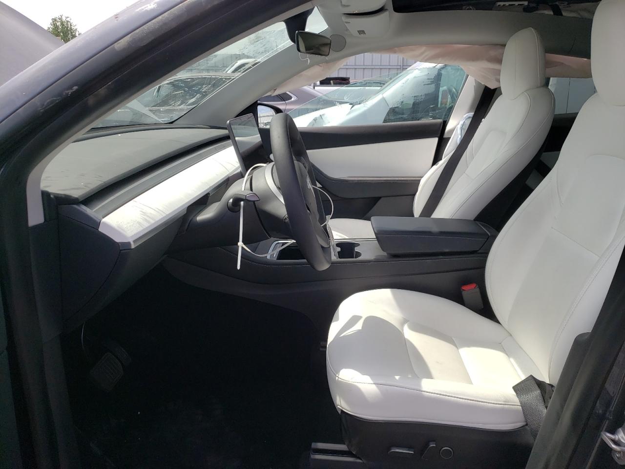 Photo 5 from auction – 2021 TESLA MODEL Y with VIN 5YJYGDEE5MF141812