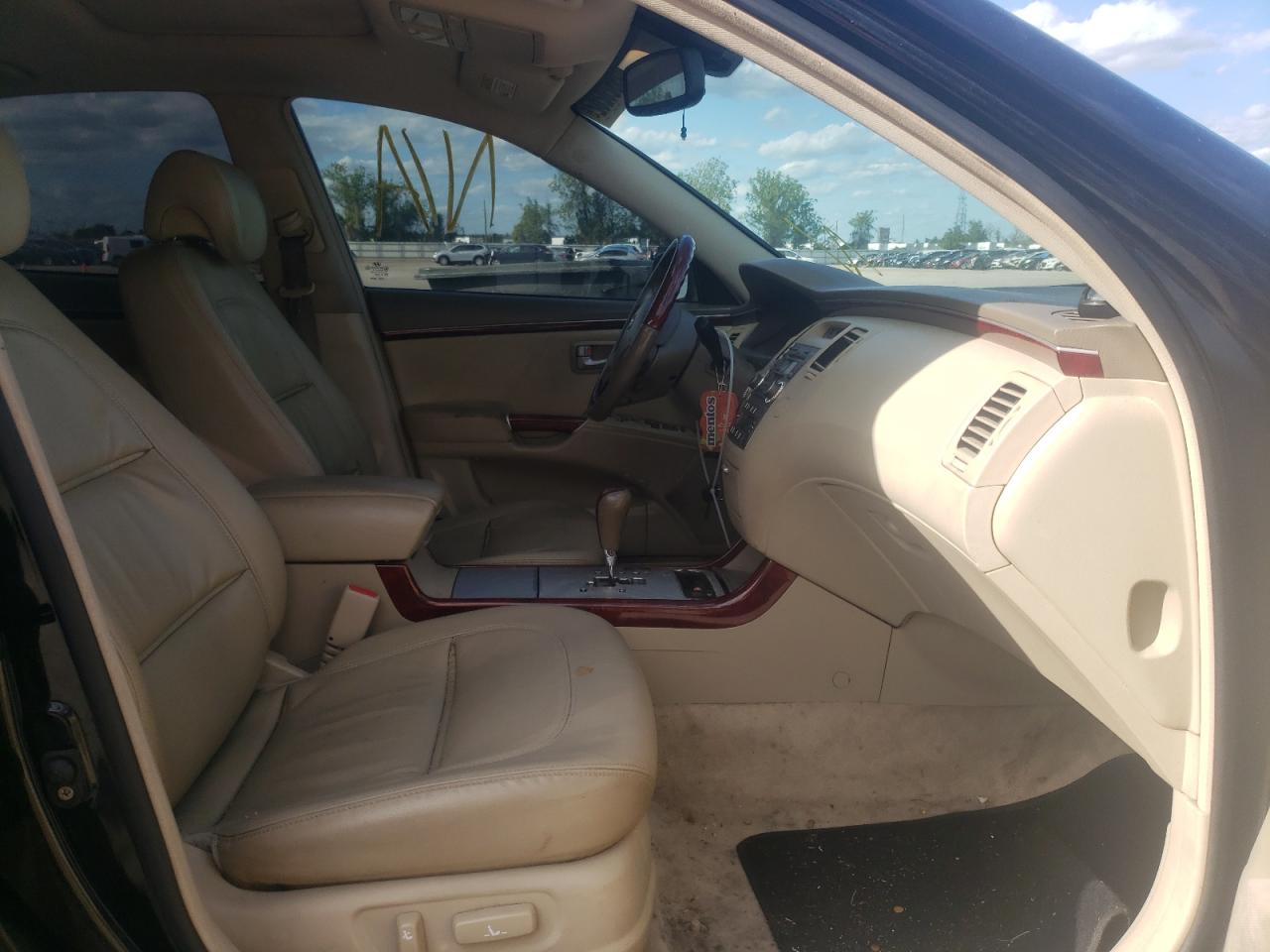 Photo 5 from auction – 2007 HYUNDAI AZERA SE with VIN KMHFC46F17A152891