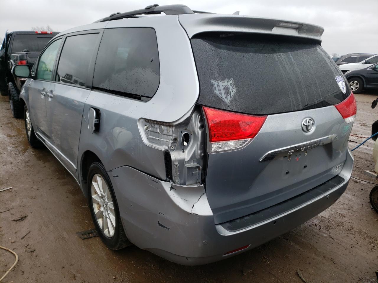Photo 3 from auction – 2014 TOYOTA SIENNA XLE with VIN 5TDDK3DC2ES082867