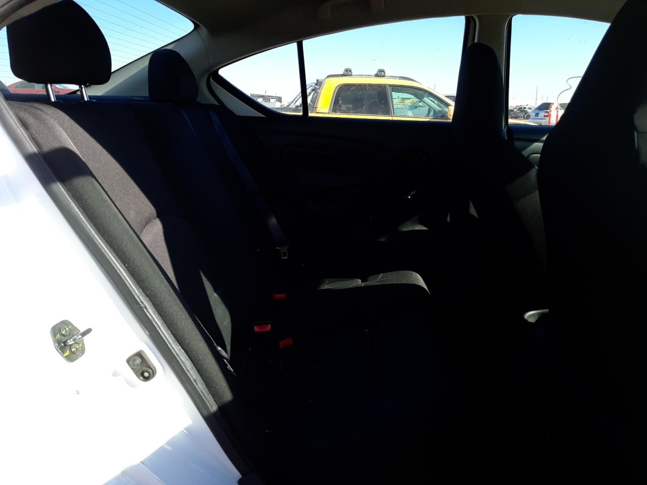 Photo 6 from auction – 2017 NISSAN VERSA S with VIN 3N1CN7AP1HL825968