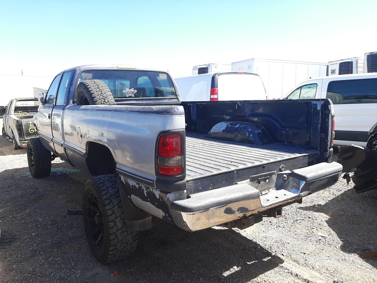 Photo 3 from auction – 1995 DODGE RAM 1500 with VIN 3B7HF13Z0SM157903
