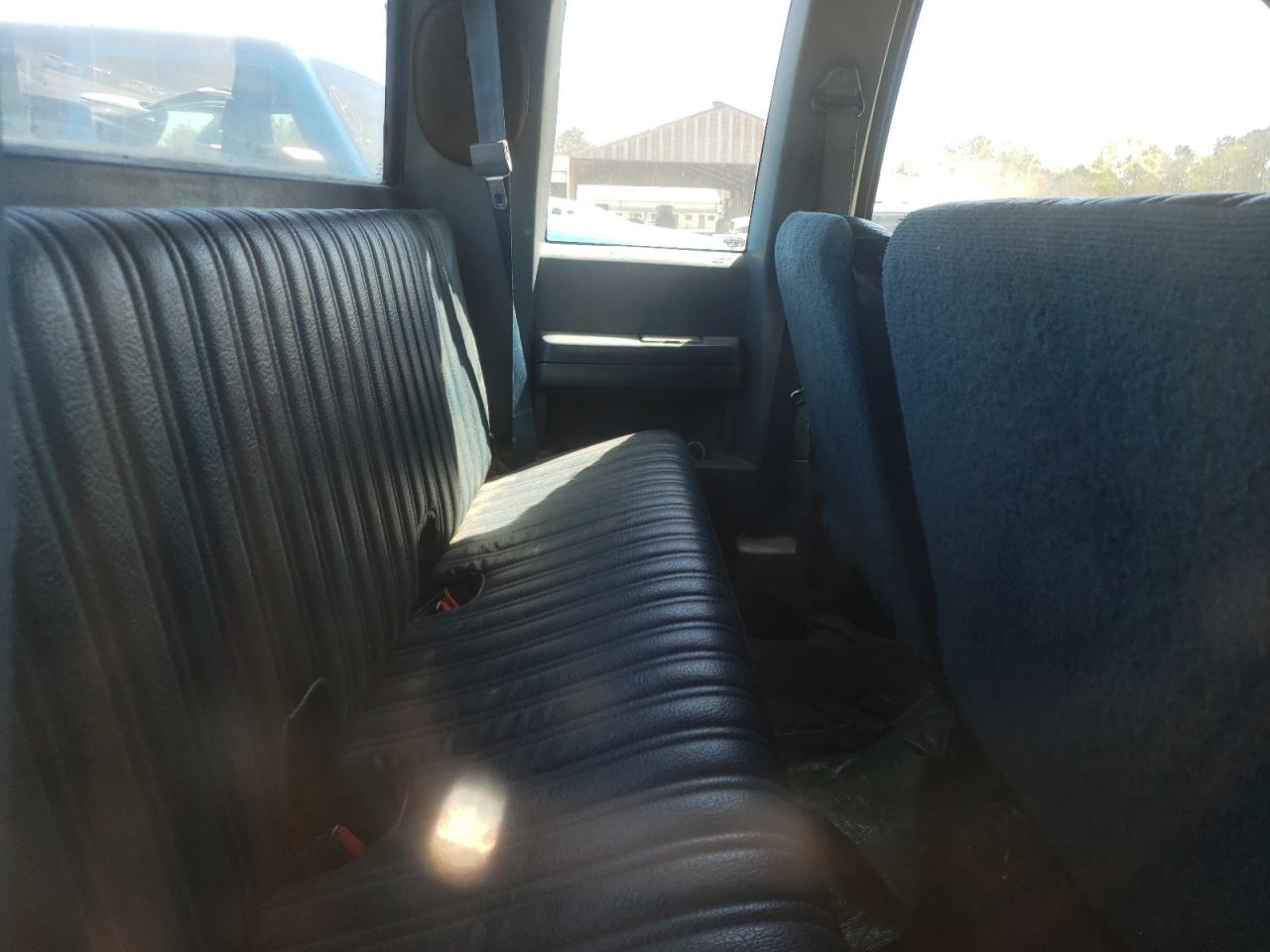 Photo 6 from auction – 1989 CHEVROLET GMT-400 C1 with VIN 2GCEC19K6K1241687