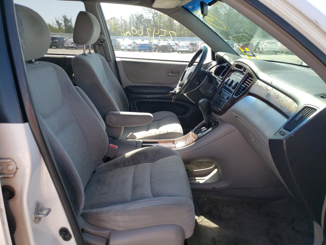 Photo 5 from auction – 2003 TOYOTA HIGHLANDER with VIN JTEGF21A530091024