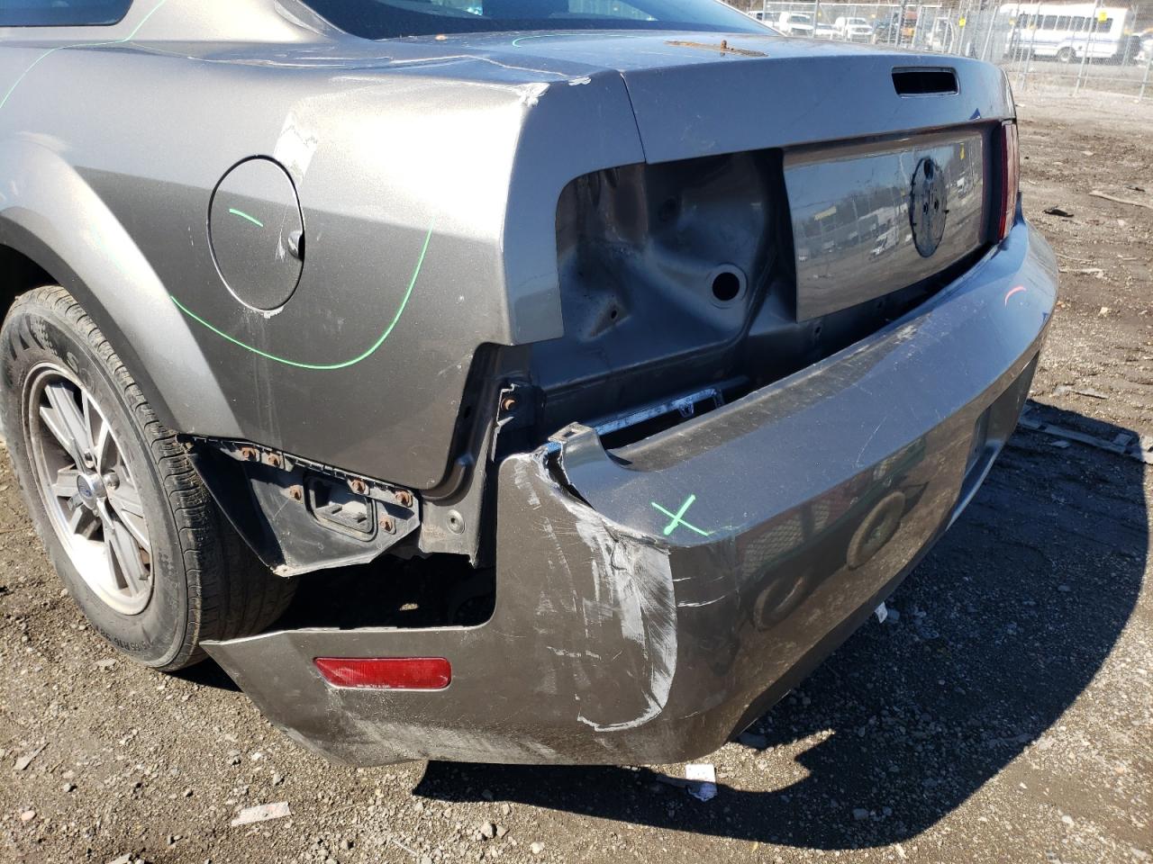 Photo 9 from auction – 2005 FORD MUSTANG with VIN 1ZVFT80N955205755
