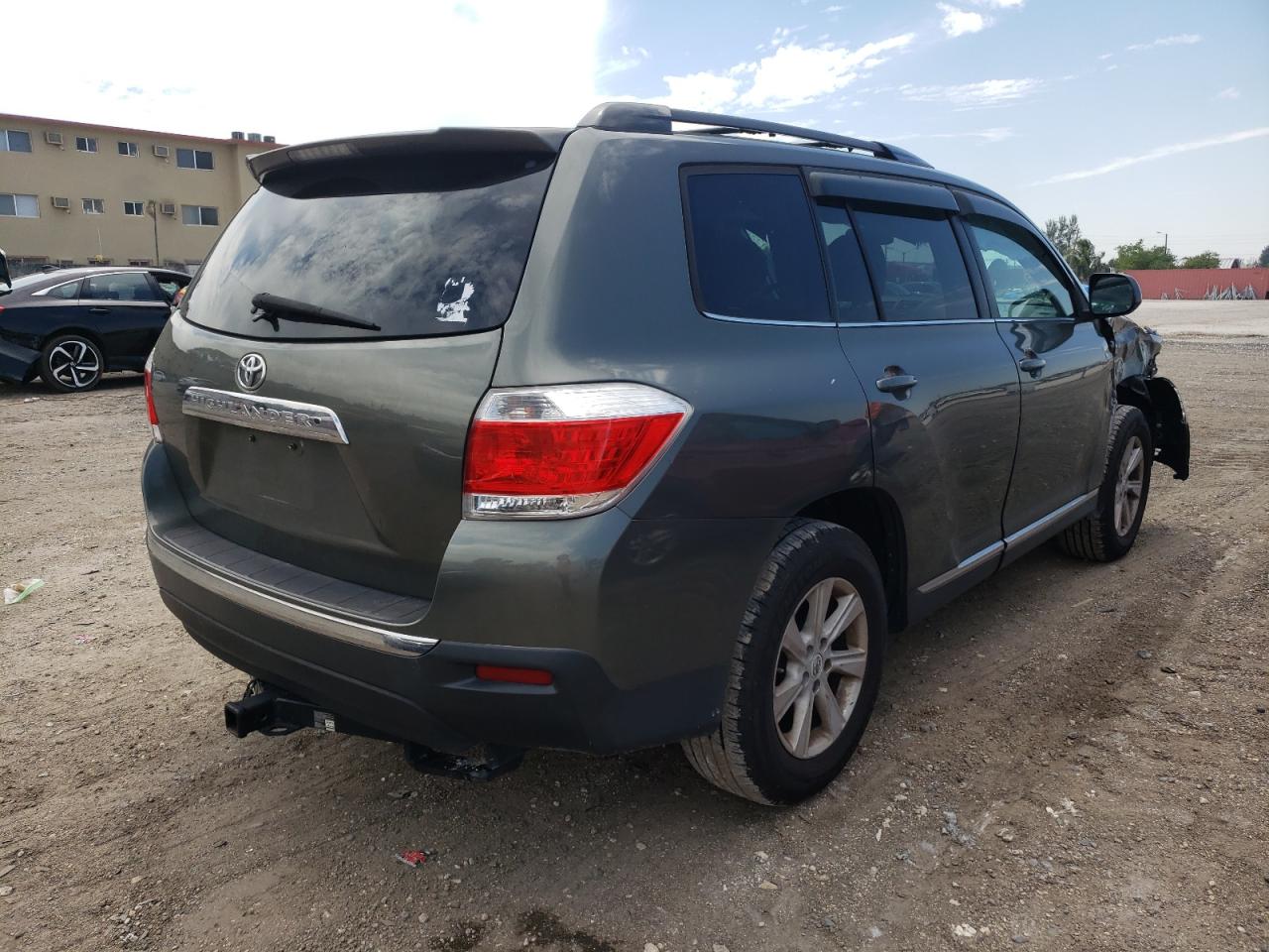 Photo 4 from auction – 2012 TOYOTA HIGHLANDER with VIN 5TDZA3EHXCS026045