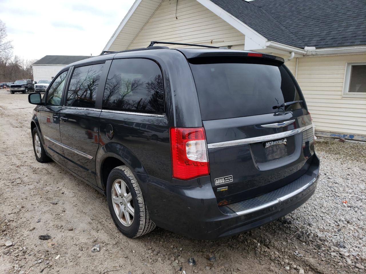 Photo 3 from auction – 2012 CHRYSLER TOWN & COU with VIN 2C4RC1CG5CR144201