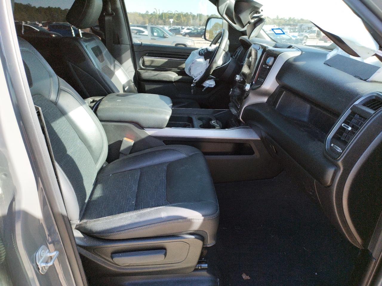 Photo 5 from auction – 2020 RAM 1500 BIG H with VIN 1C6SRFFT0LN409360