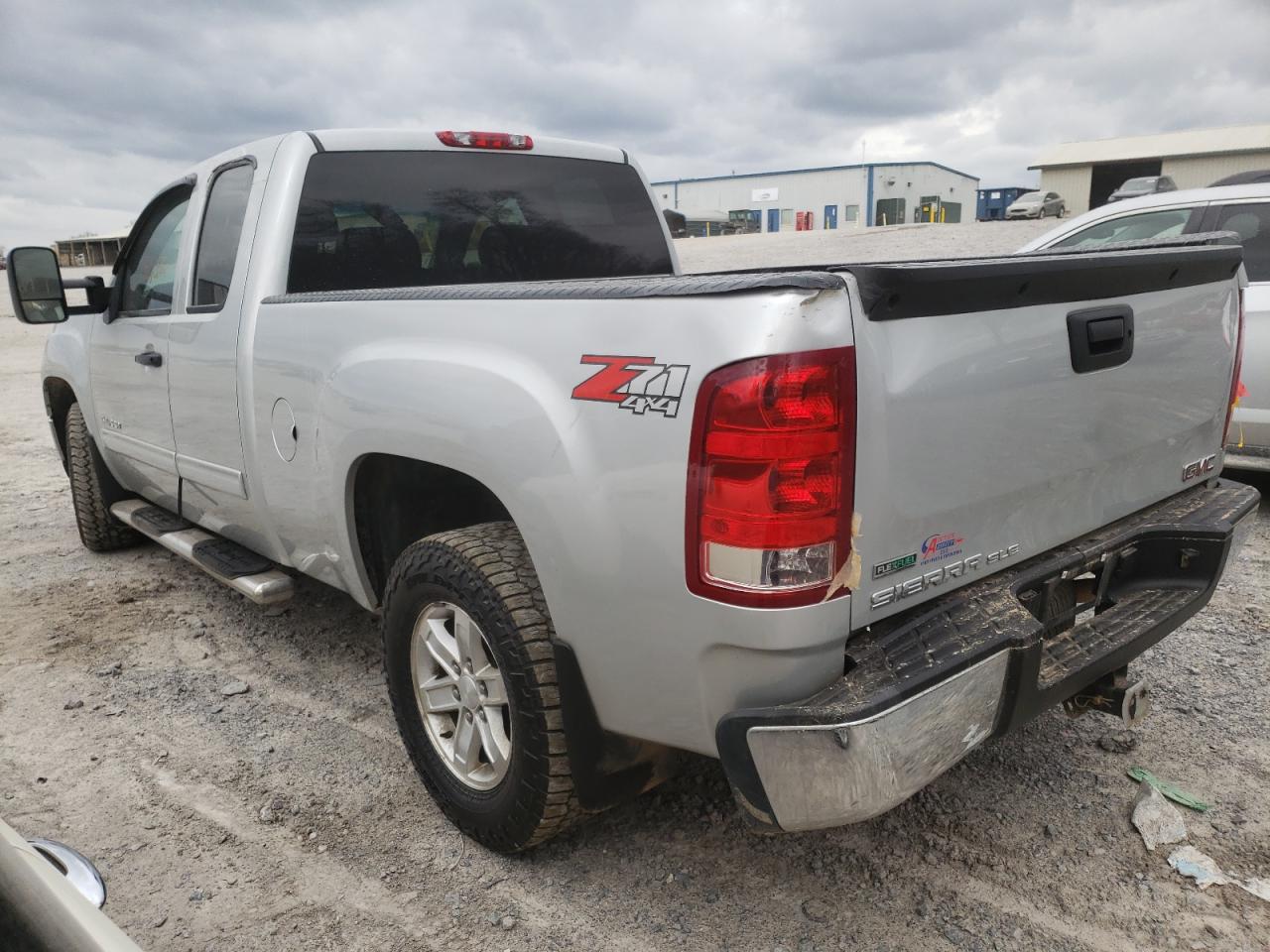 Photo 3 from auction – 2011 GMC SIERRA K15 with VIN 1GTR2VE34BZ178008
