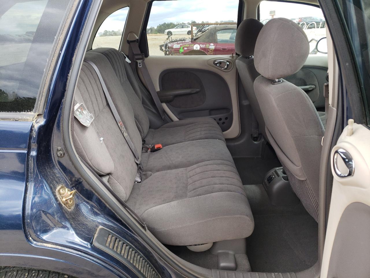 Photo 6 from auction – 2001 CHRYSLER PT CRUISER with VIN 3C4FY4BB91T672569