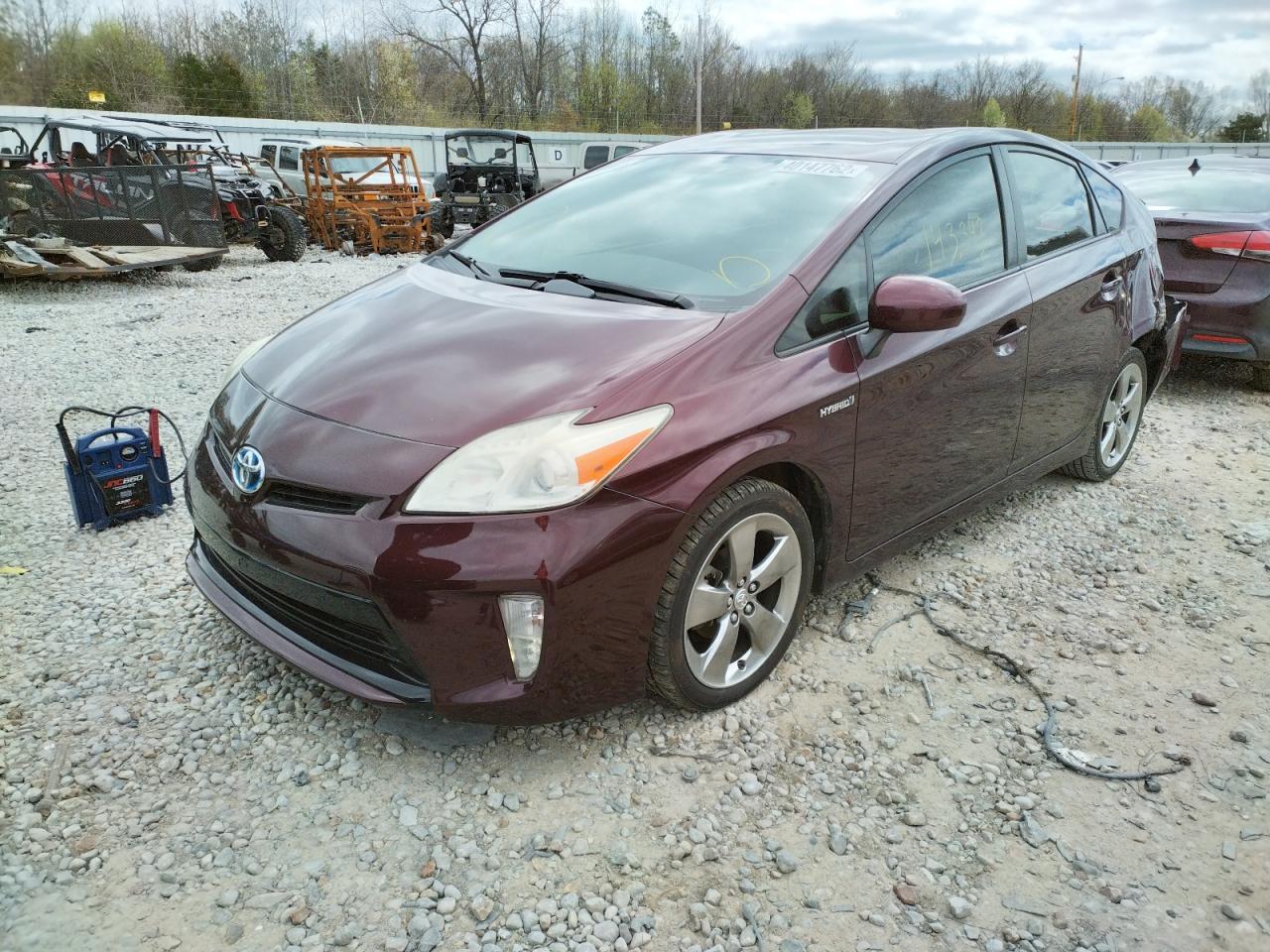 Photo 2 from auction – 2013 TOYOTA PRIUS with VIN JTDKN3DU3D5594682