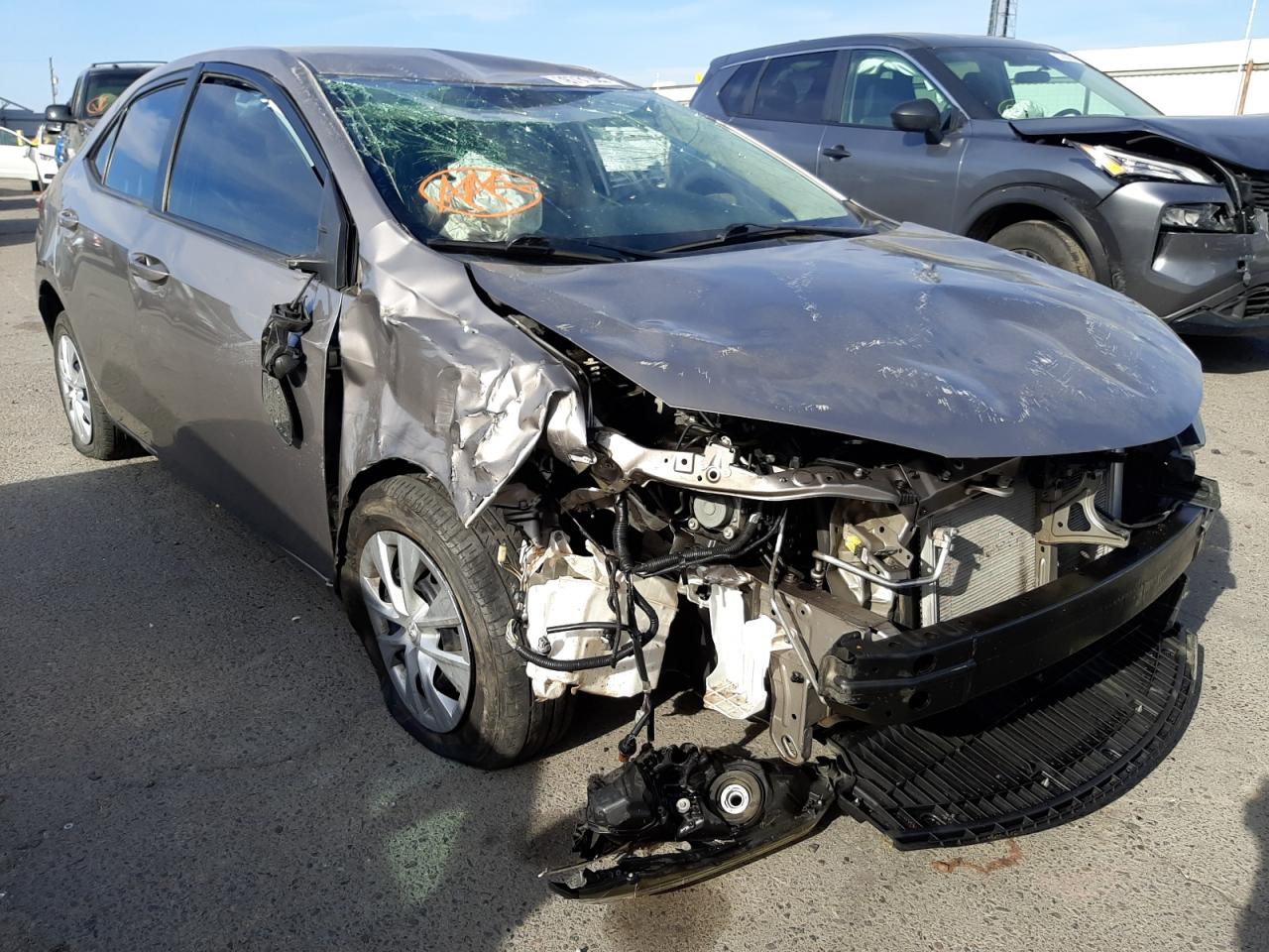 TOYOTA COROLLA EC 2015 مع رقم تعريف المركبة 5YFBPRHE6FP358842 - صورة من المزاد