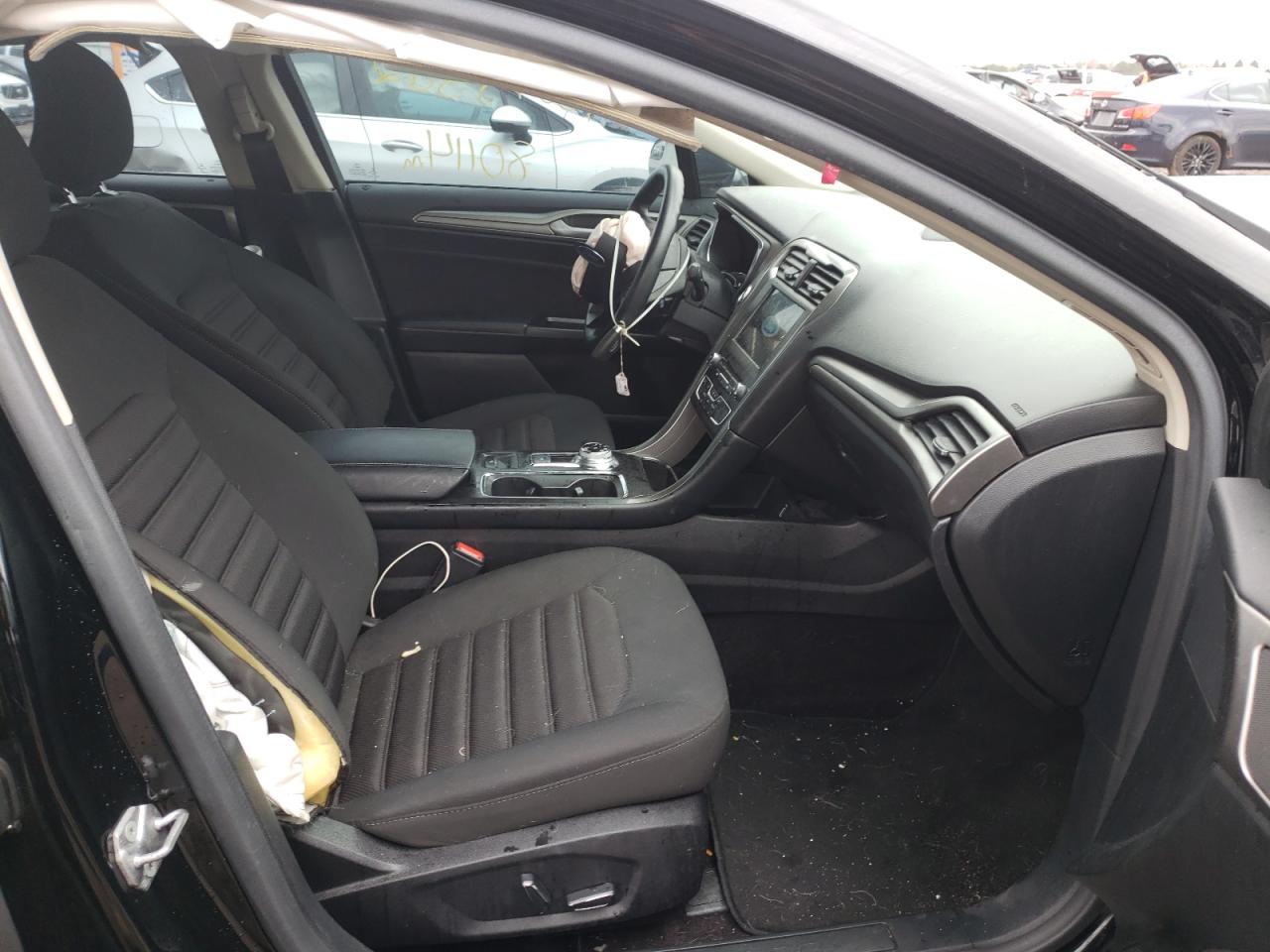 Photo 5 from auction – 2017 FORD FUSION SE with VIN 3FA6P0HD2HR262679