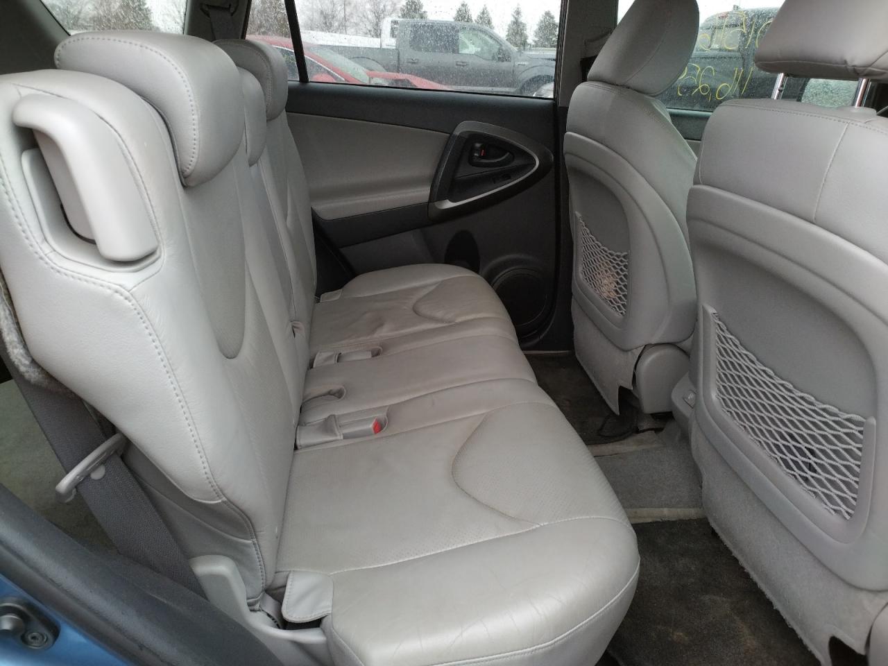 Photo 6 from auction – 2011 TOYOTA RAV4 LIMIT with VIN JTMDK4DV6B5100943