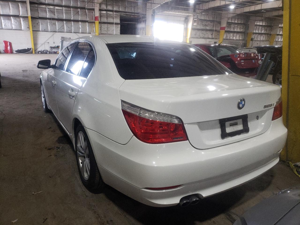 Photo 3 from auction – 2010 BMW 528 XI with VIN WBANV1C57AC159454