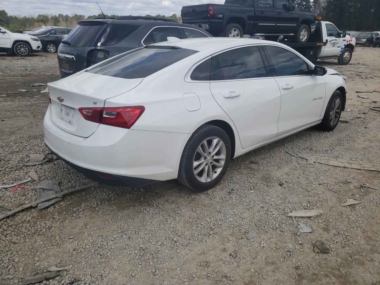 Photo 4 from auction – 2018 CHEVROLET MALIBU LT with VIN 1G1ZD5ST7JF134835