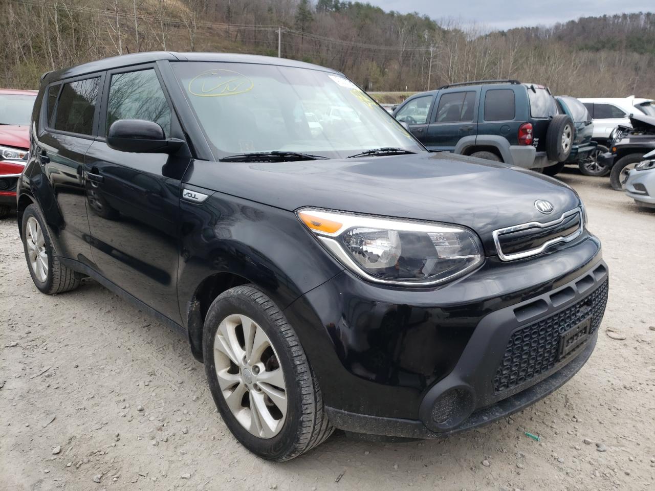 KIA SOUL + 2015 with VIN KNDJP3A56F7135155 - Photo from auction