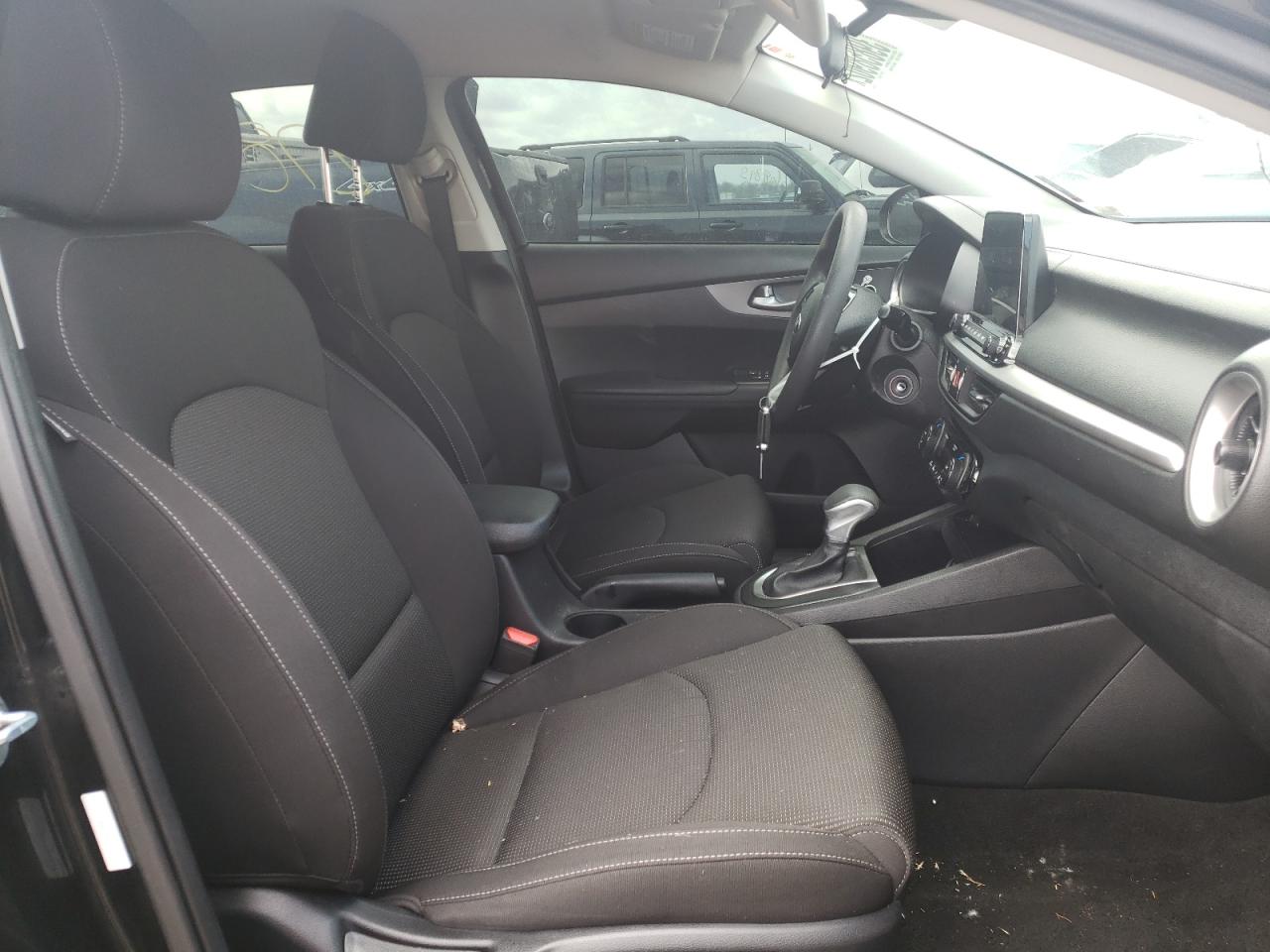 Photo 5 from auction – 2019 KIA FORTE FE with VIN 3KPF24AD0KE066295