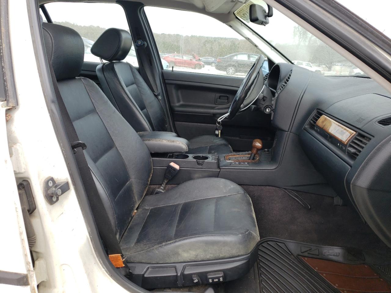 Photo 5 from auction – 1995 BMW 325 I AUTO with VIN WBACB4329SFM21692