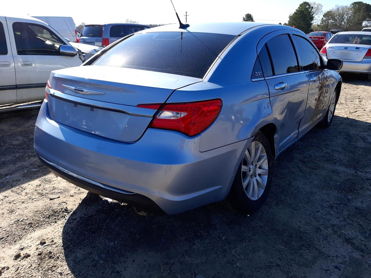 Photo 4 from auction – 2013 CHRYSLER 200 LIMITE with VIN 1C3CCBCG0DN657077
