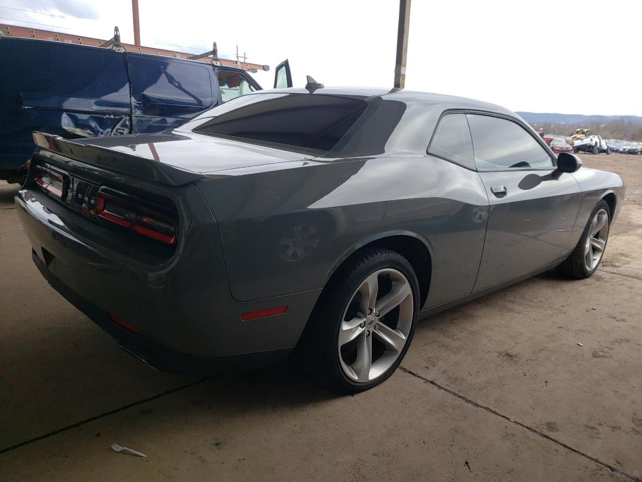 Photo 4 from auction – 2018 DODGE CHALLENGER with VIN 2C3CDZAG0JH166117