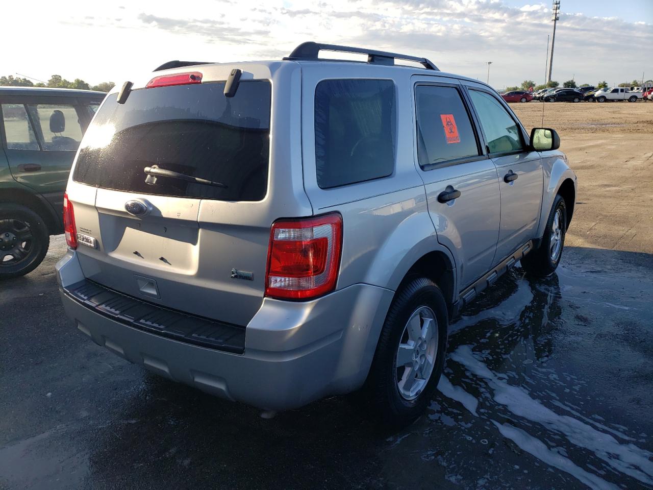 Zdjęcie 4 z aukcji – 2011 FORD ESCAPE XLT z VIN 1FMCU0DG0BKA69024