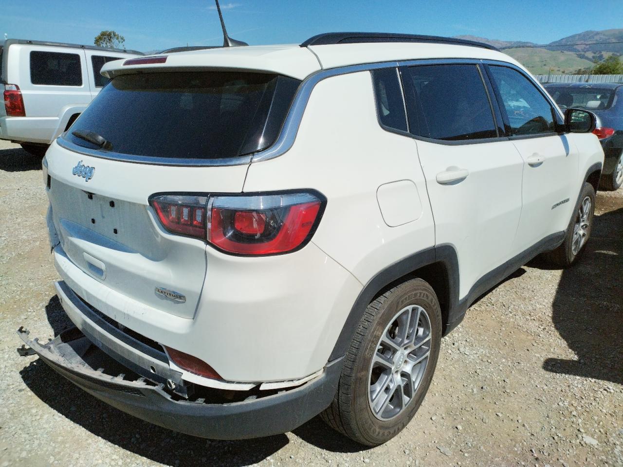 Photo 4 from auction – 2020 JEEP COMPASS LA with VIN 3C4NJCBB6LT205719