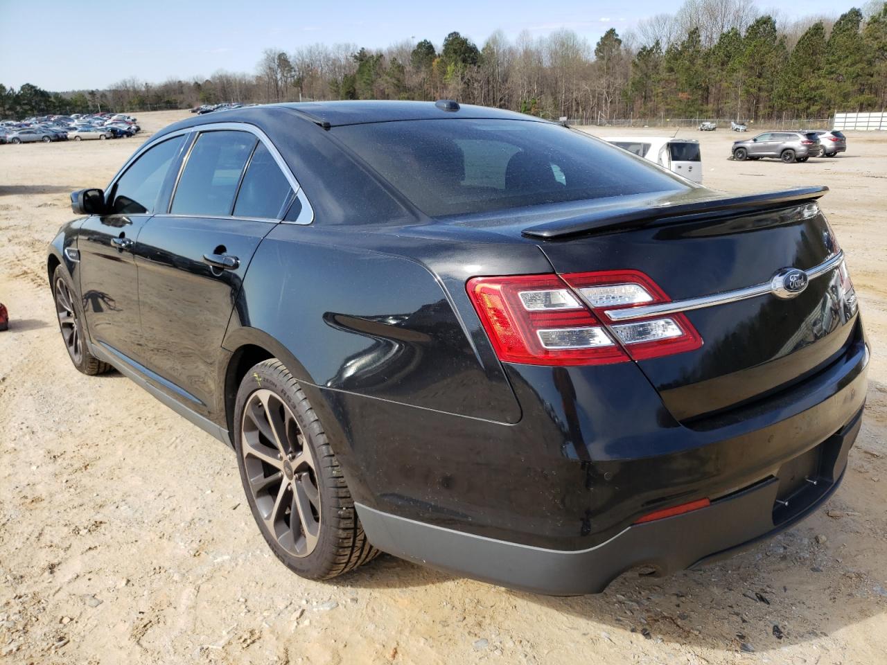 Photo 3 from auction – 2015 FORD TAURUS SHO with VIN 1FAHP2KT5FG120495