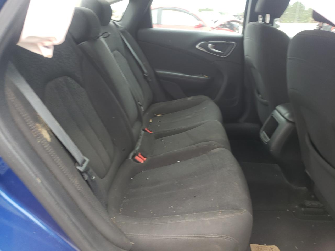 Photo 6 from auction – 2015 CHRYSLER 200 LIMITE with VIN 1C3CCCAB1FN507835