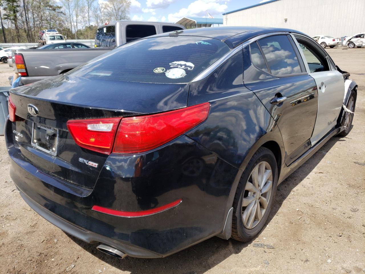 Photo 4 from auction – 2015 KIA OPTIMA EX with VIN 5XXGN4A70FG354613