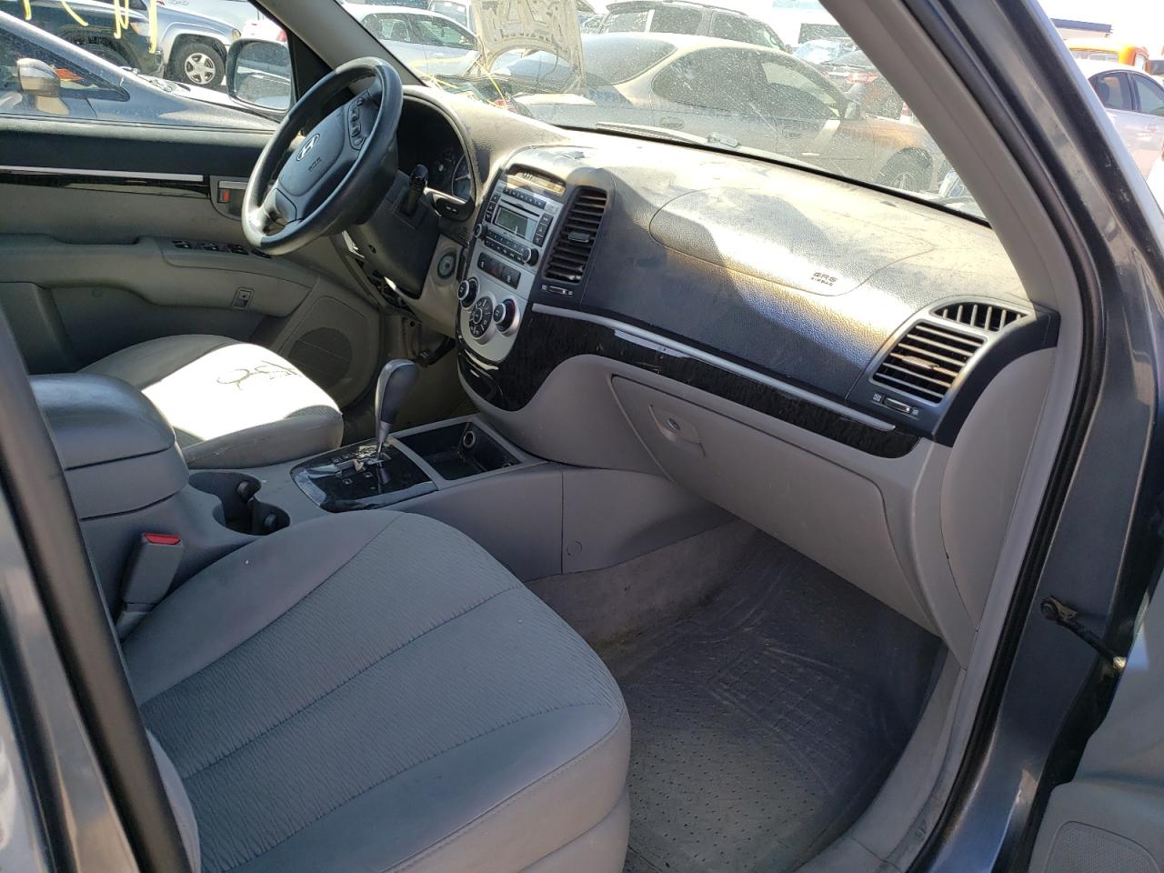 Photo 9 from auction – 2007 HYUNDAI SANTA FE G with VIN 5NMSG13D87H070428