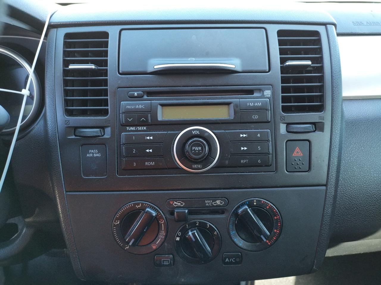 Photo 9 from auction – 2009 NISSAN VERSA S with VIN 3N1BC13E39L400098