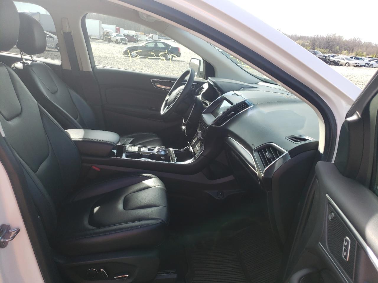 Photo 5 from auction – 2019 FORD EDGE TITAN with VIN 2FMPK4K90KBC65025