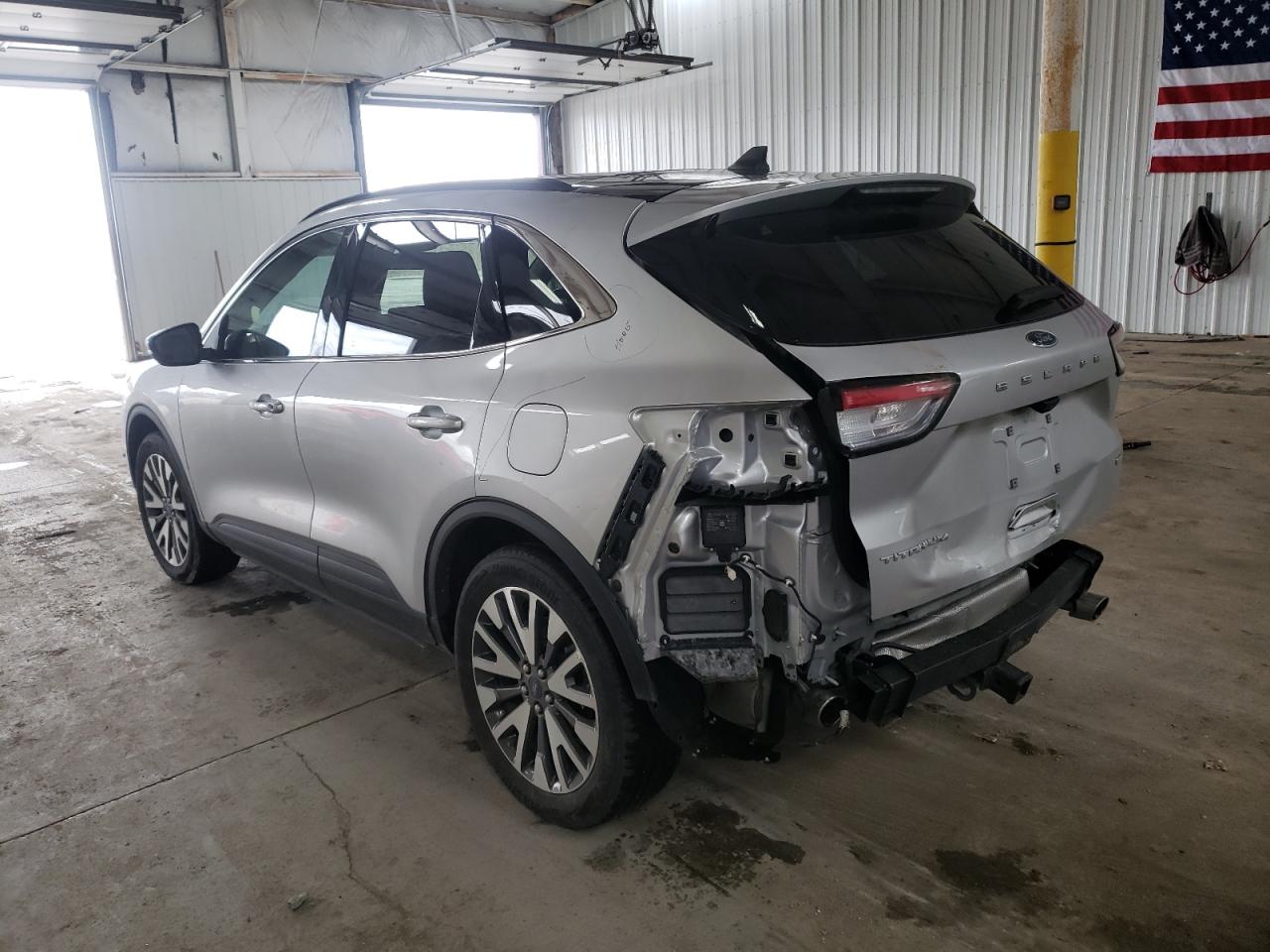 Photo 3 from auction – 2020 FORD ESCAPE TIT with VIN 1FMCU9J99LUB08354