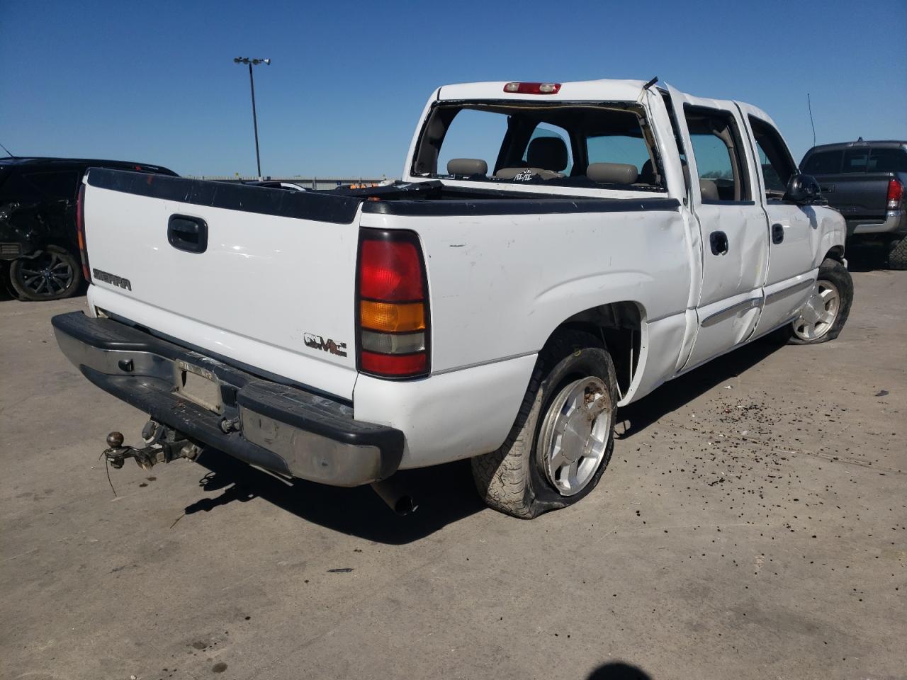 Фото 4 с аукциона – 2005 GMC NEW SIERRA с VIN 2GTEC13T351393545