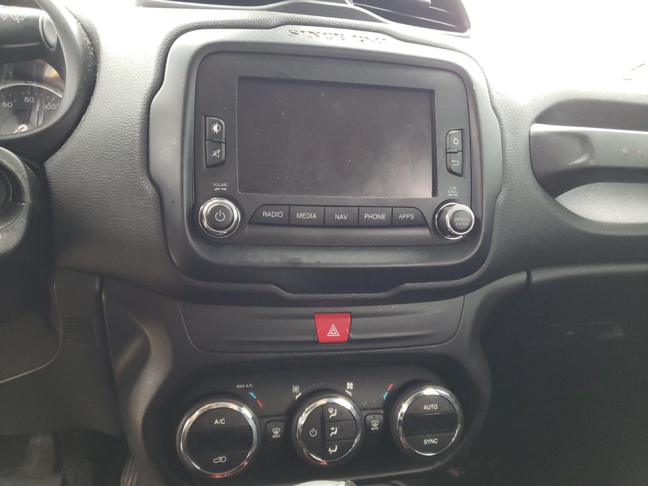 Photo 9 from auction – 2017 JEEP RENEGADE T with VIN ZACCJBCBXHPG10643